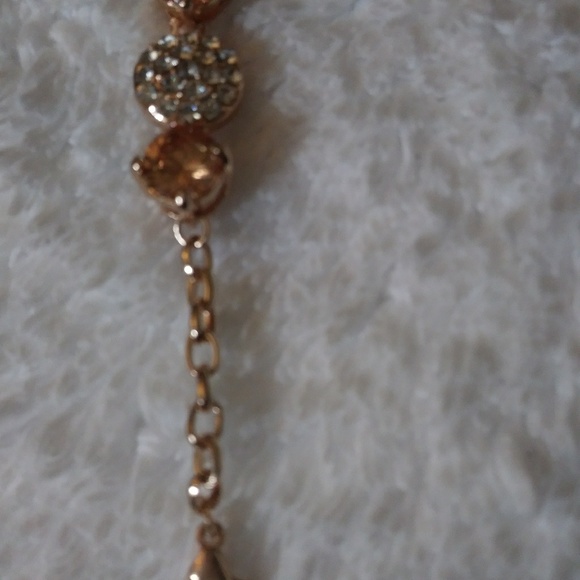Gold tone bracelet with rhinestones - Picture 4 of 4
